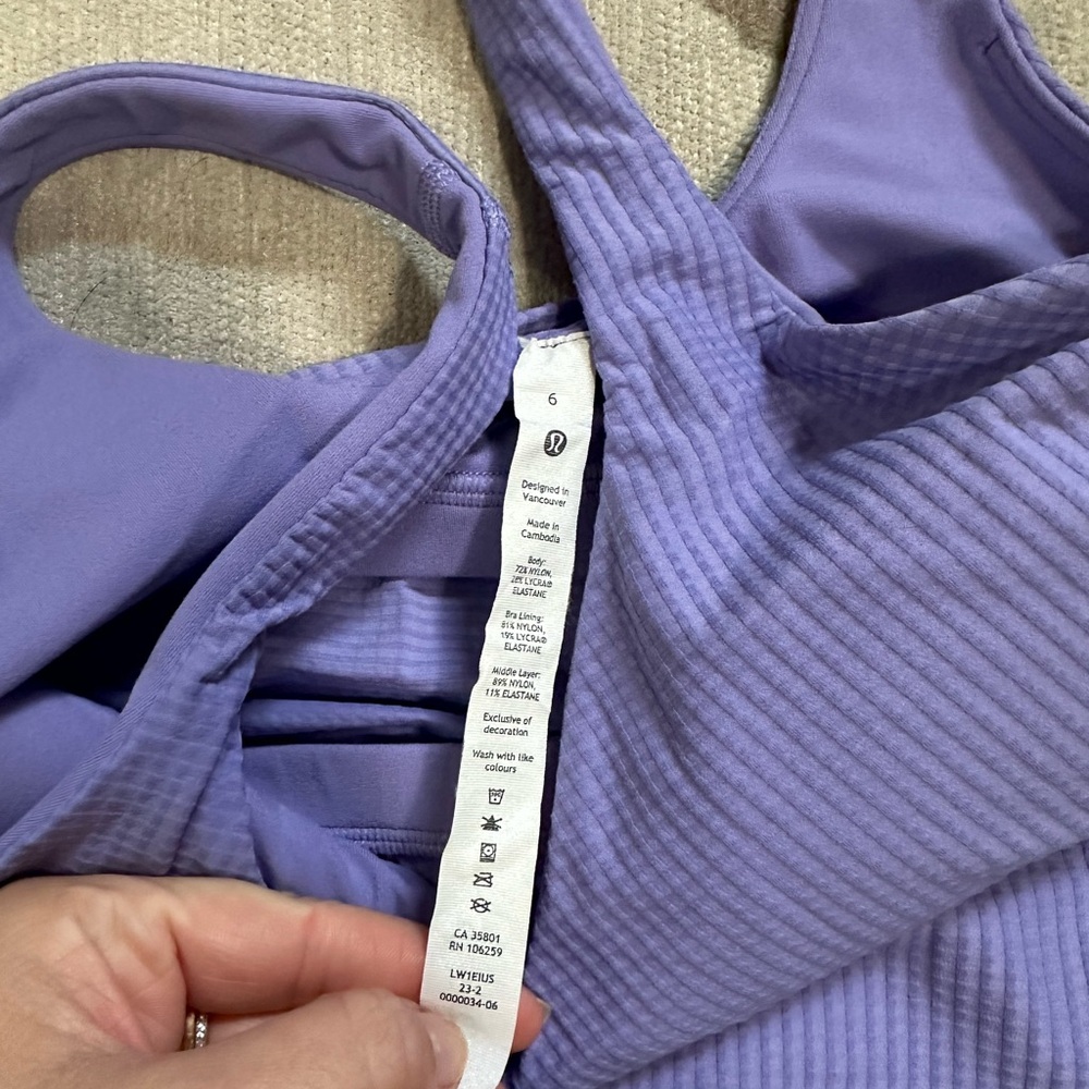 Lululemon Women’s Scoop Neck Yoga Tank Top Sz 6 Dark Lavender Grid Pattern - Picture 3 of 4
